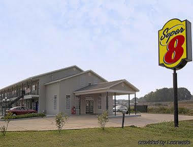 Super 8 by Wyndham Talladega AL Motel Bagian luar foto